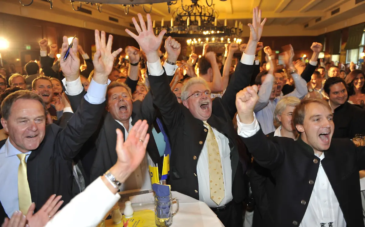 2mn62709-jpg3310661543397723953