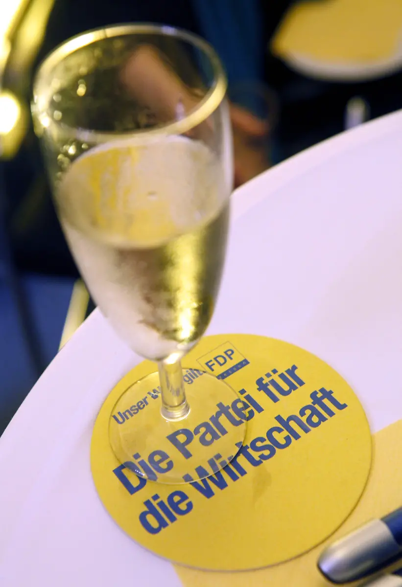 2mn64256-jpg5955329987366190293