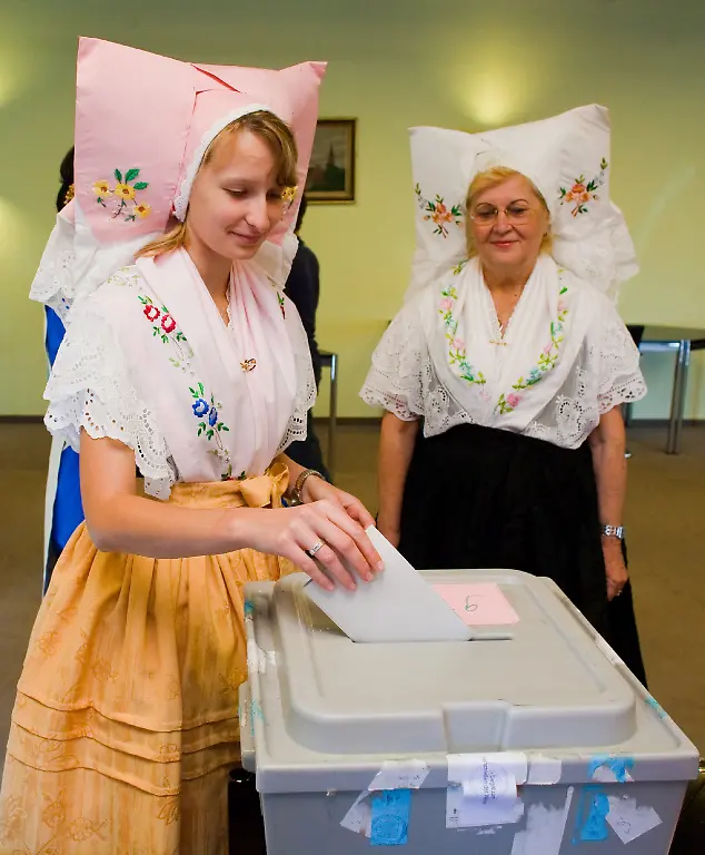 2mn11832-jpg2678141984515426033