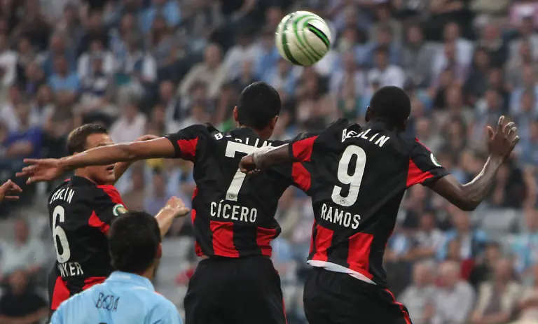 2mkj2712-jpg5846145113706641025