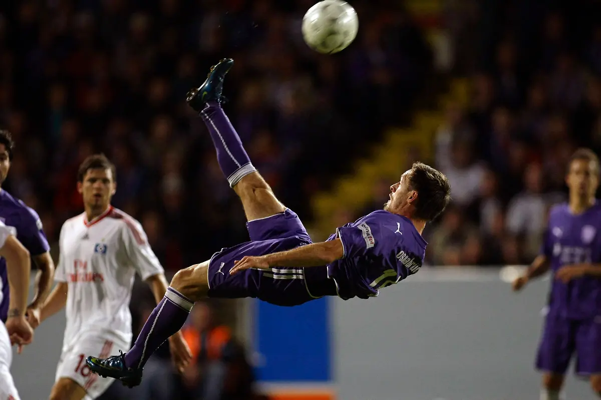 INA02-SOCCER-GERMANY-0923-11-JPG1078409840236309798