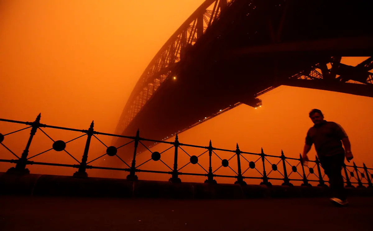 SYD03-AUSTRALIA-WEATHER-0922-11-JPG8129693311130832577