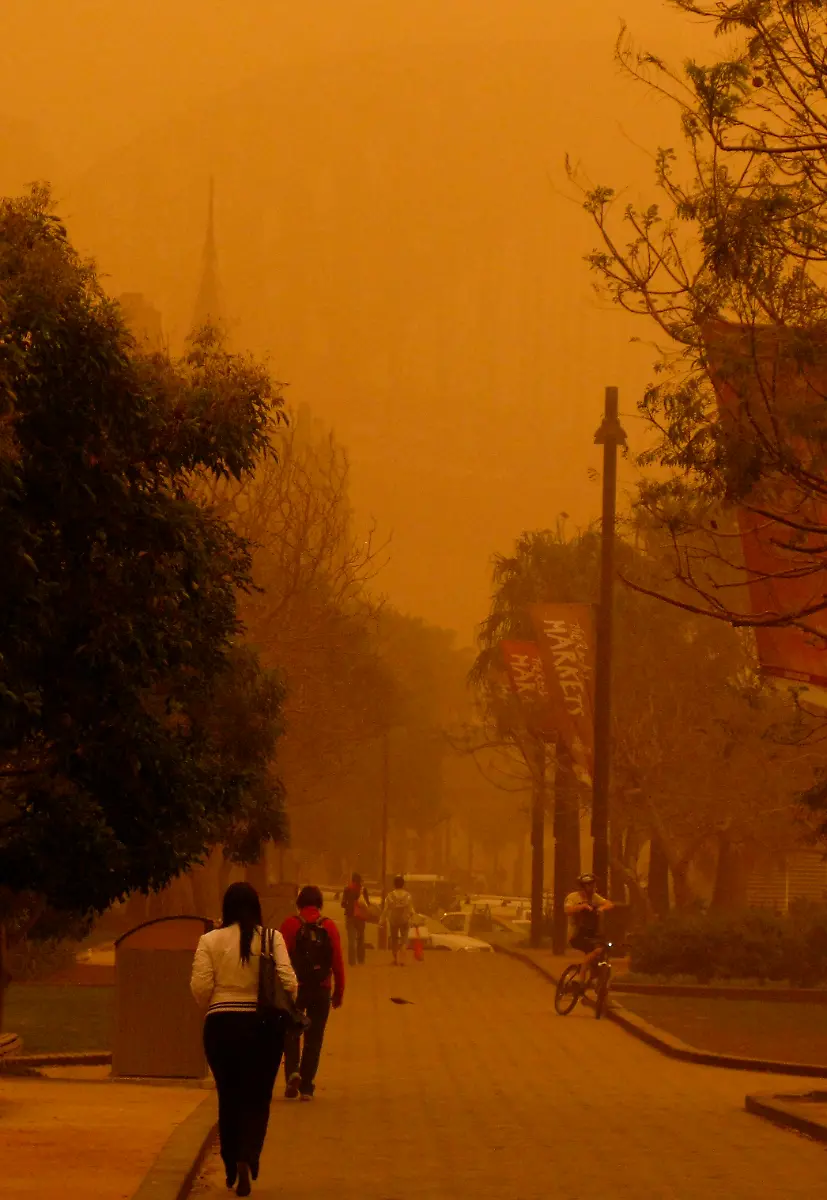 Australia-Dust-Storm-XRG101-jpg2414461816326706273