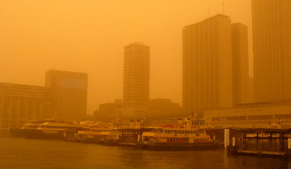 Australia-Dust-Storm-XRG105-jpg9018087621141710316