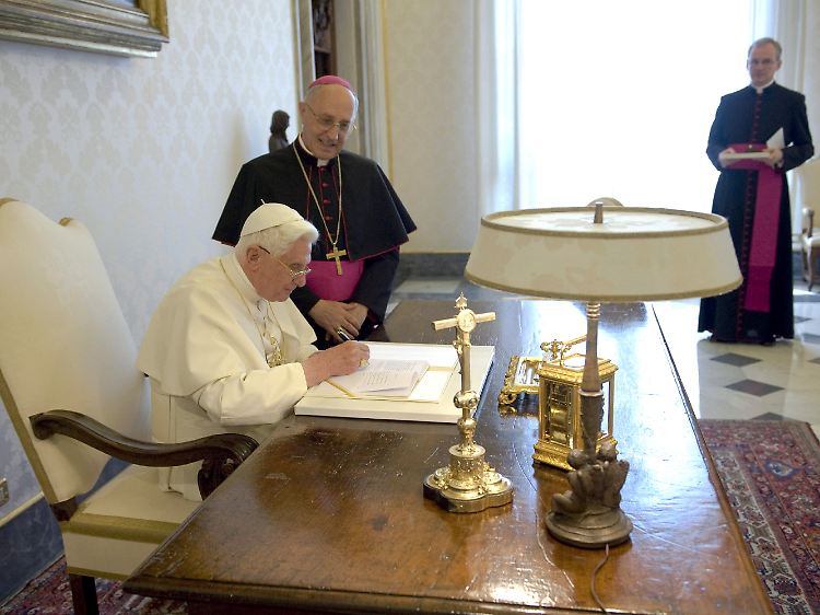 Der Papst erhält für seine Sozialenzyklika zugleich Lob und Kritik.