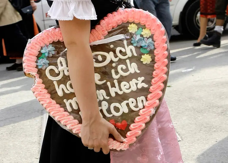 REH22-GERMANY-OKTOBERFEST-0919-03-JPG1990305314888903704