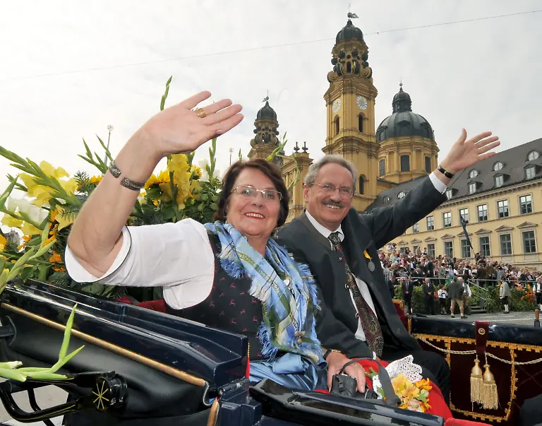 2mie5022-jpg8408286759204128495