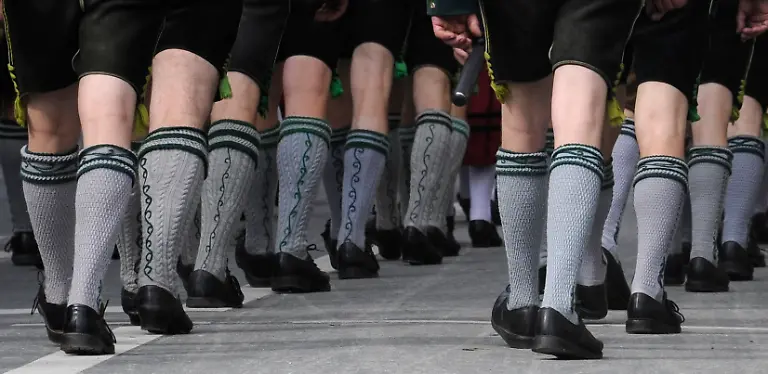 DEU-BY-Oktoberfest-Trachtenumzug-CMC118-jpg792811603838356079