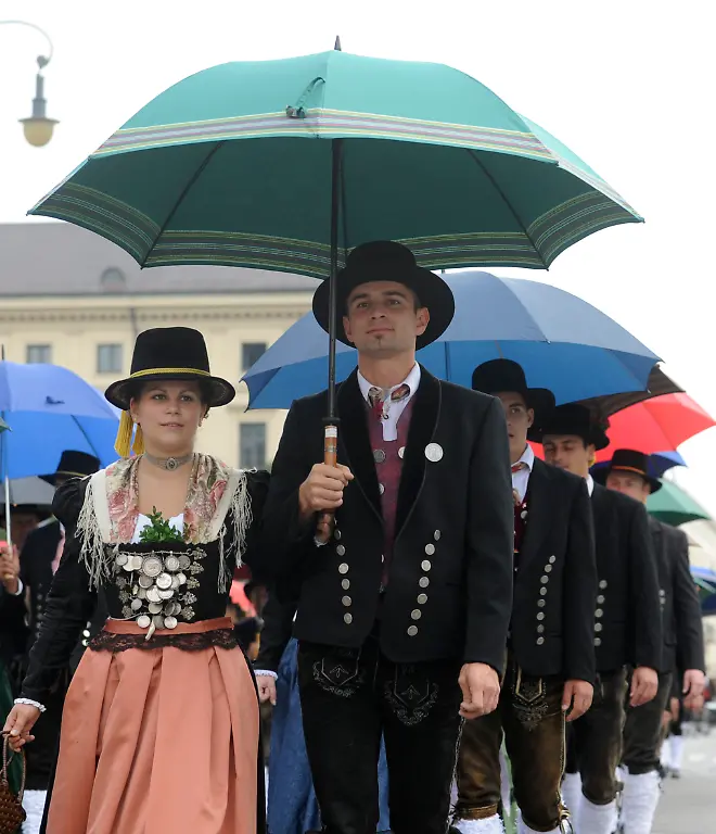 DEU-BY-Oktoberfest-Trachtenumzug-CMC113-jpg5194886373245181616