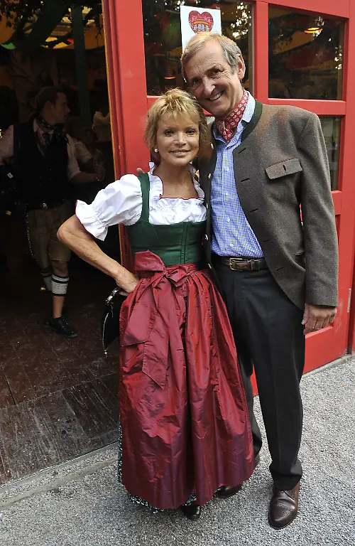 2miy4322-jpg3867860891478075039