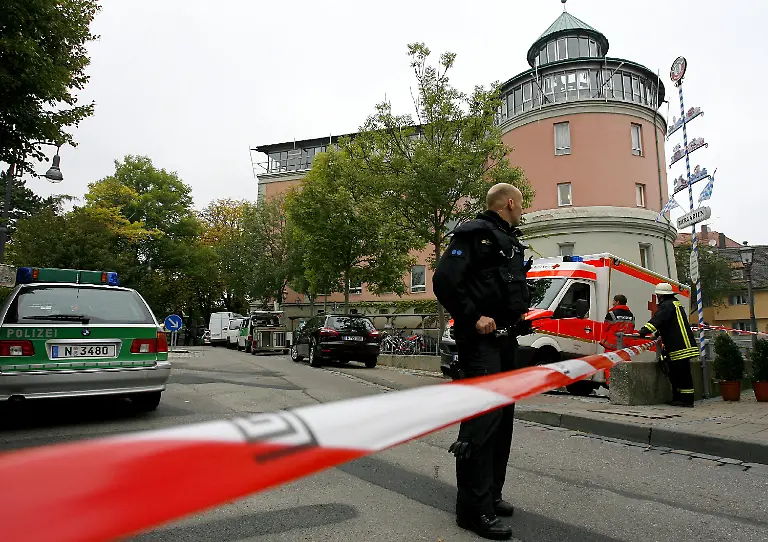 2mgb5321-jpg2016777987890914378