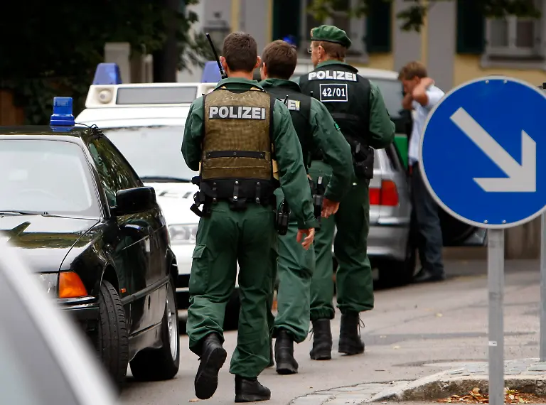 DEU-BY-Verbrechen-Amok-Schule-TKI104-jpg9142757016891642793