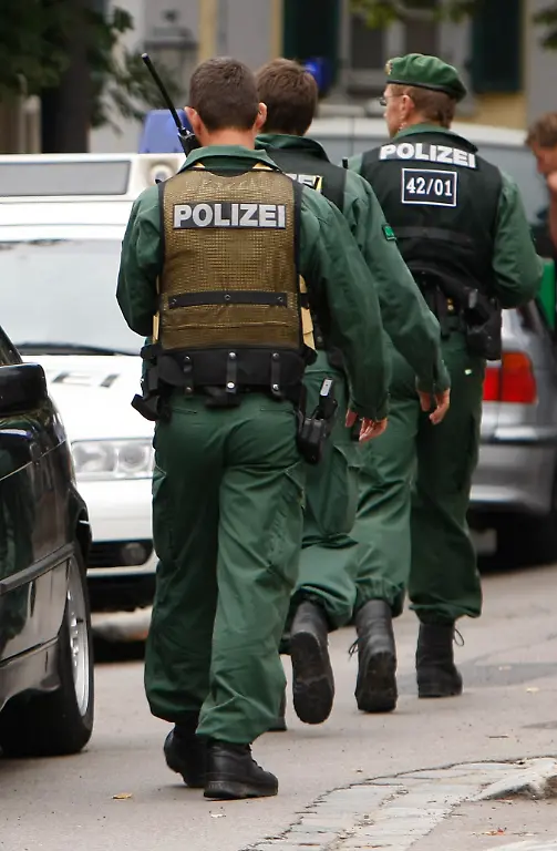 DEU-BY-Verbrechen-Amok-Schule-TKI105-jpg5971354911429256384