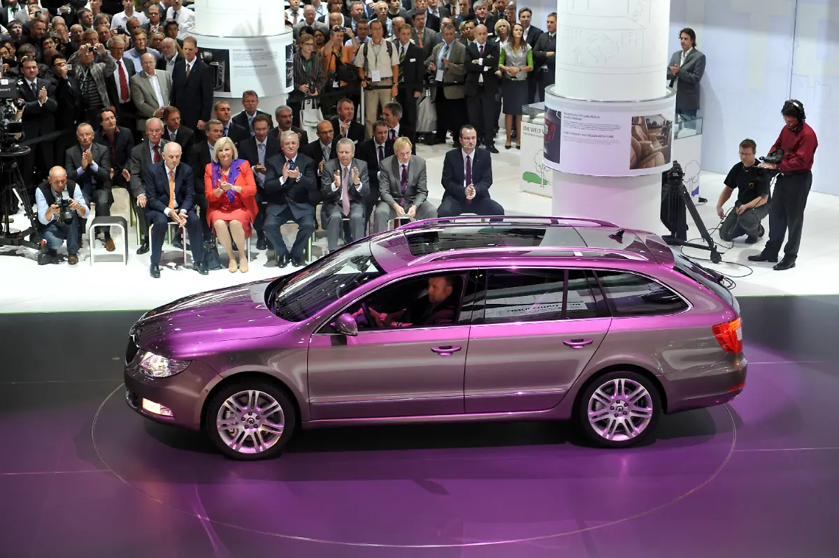 2mf33756-jpg2426493086792793069