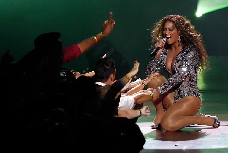 NYK213a-MUSIC-MTV-0914-11-JPG3444188680237059648