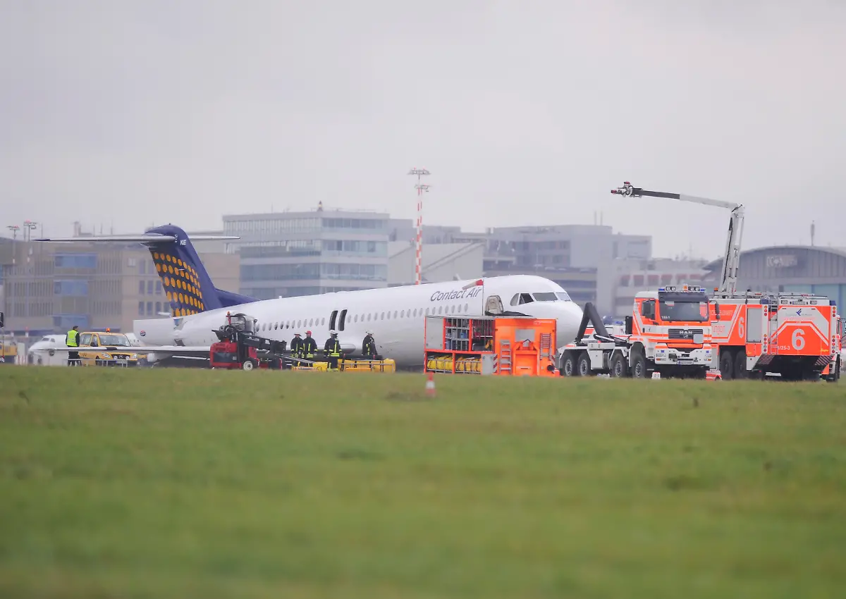 DEU-BW-Luftverkehr-Unfall-Muentefering-MSTU101-jpg3639954450297874005