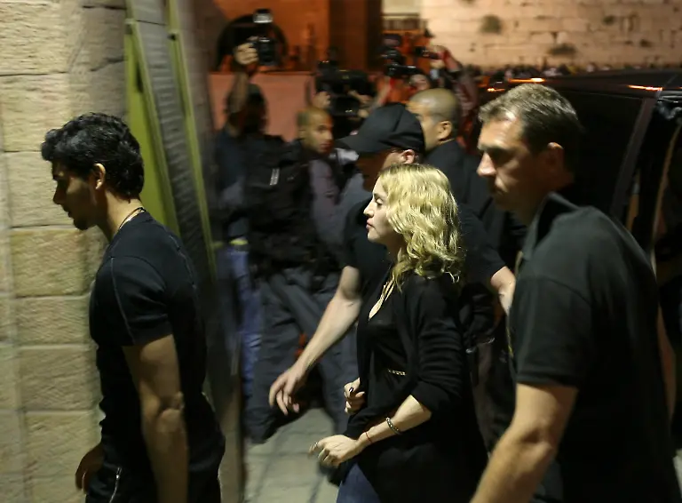 MIDEAST-ISRAEL-MADONNA-XMH803-jpg8781291147958452778