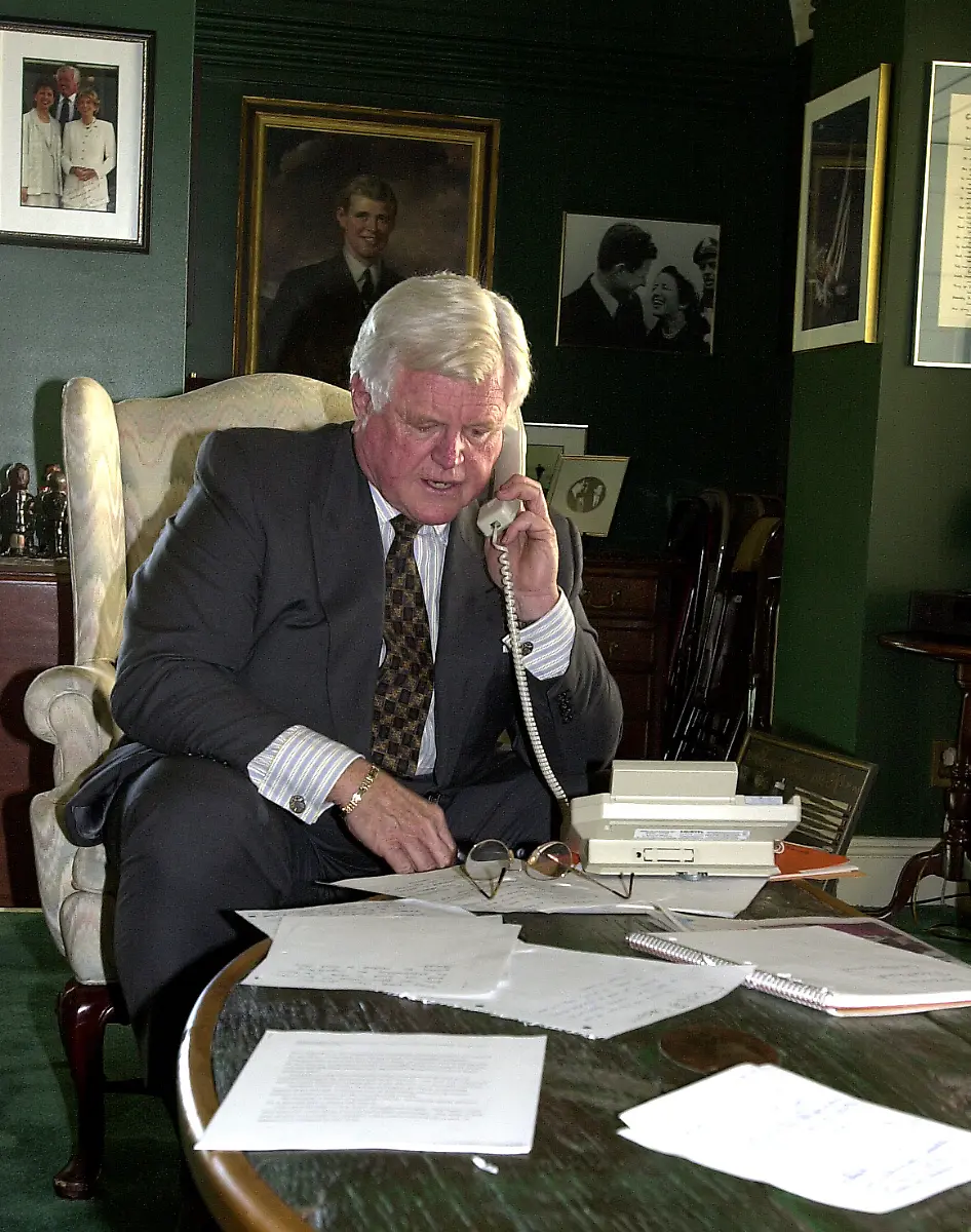 Obit-Ted-Kennedy-NYTK134-jpg4240393471326722473