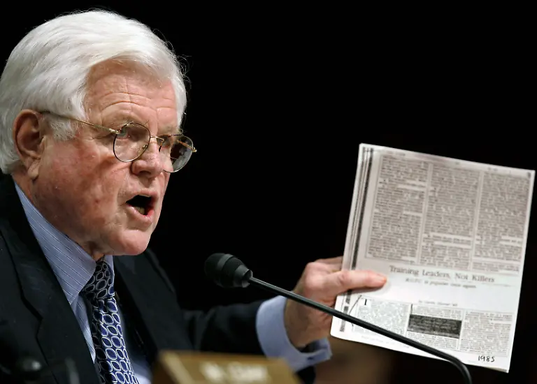 Obit-Ted-Kennedy-NYTK130-jpg8294561424296155037