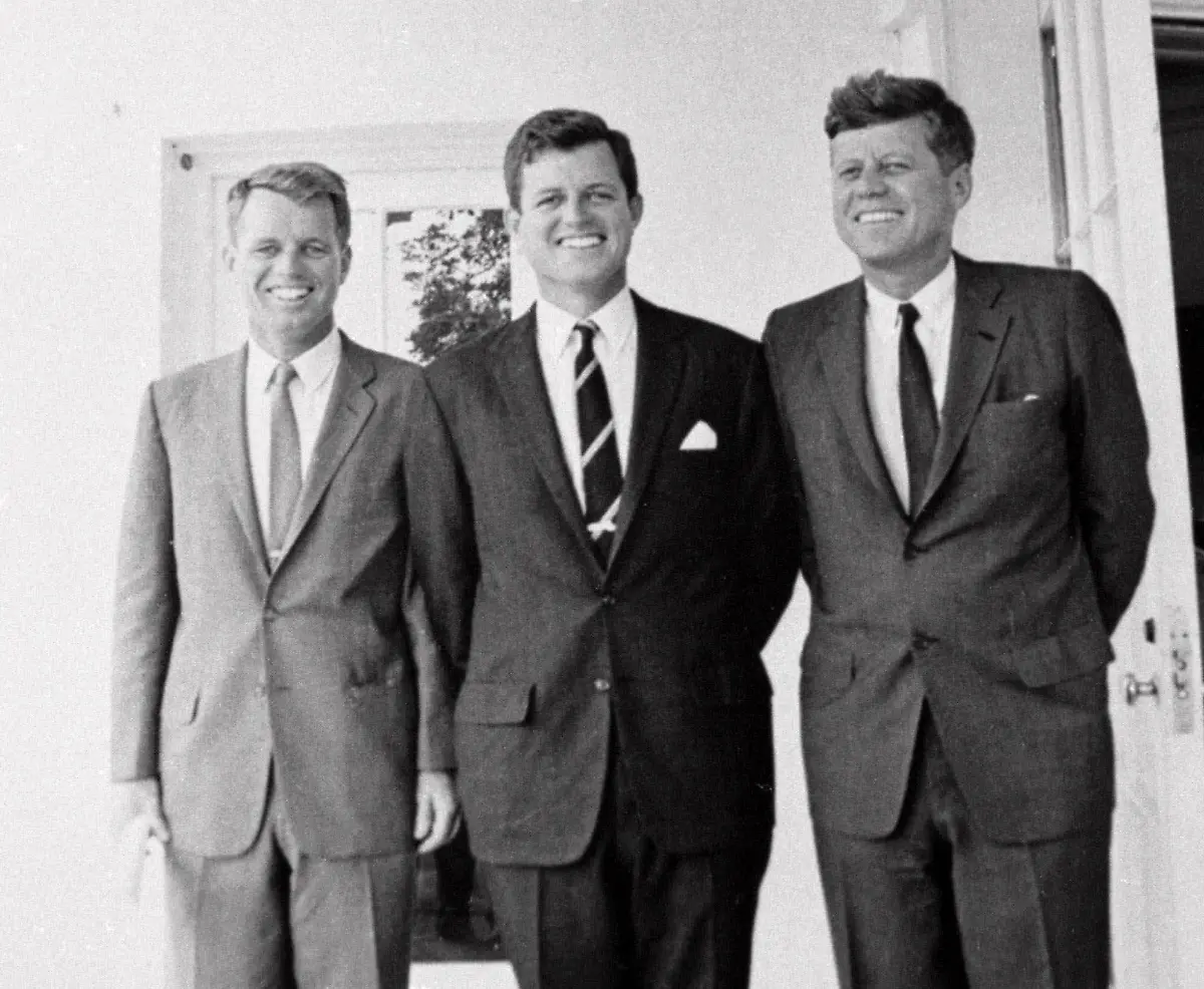 Obit-Ted-Kennedy-NYTK105-jpg6458028018606184389