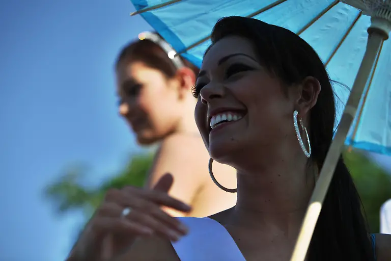 Bahamas-Miss-Universe-XBL103-jpg6670634354678263911