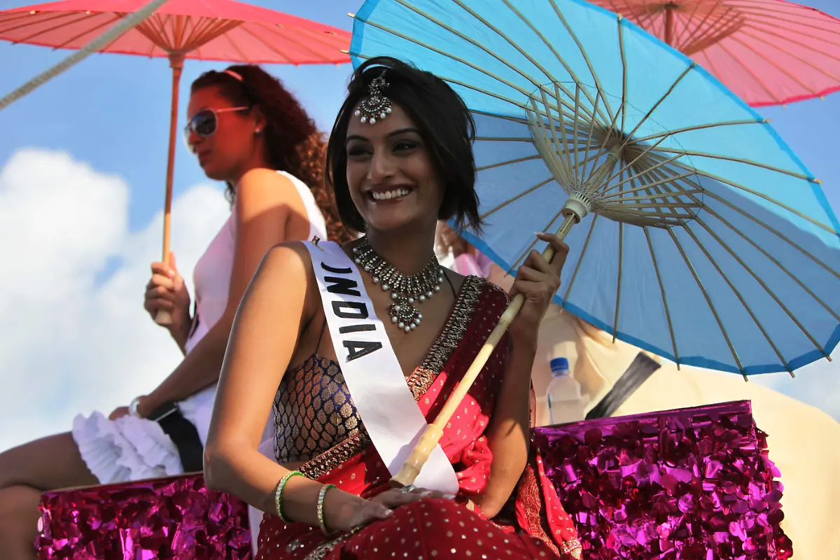 Bahamas-Miss-Universe-XBL108-jpg4656785990076284360