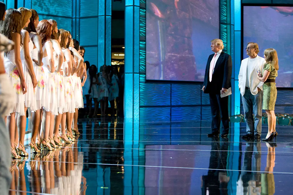 Miss-Universe-2009-NY107-jpg6634674497994353882