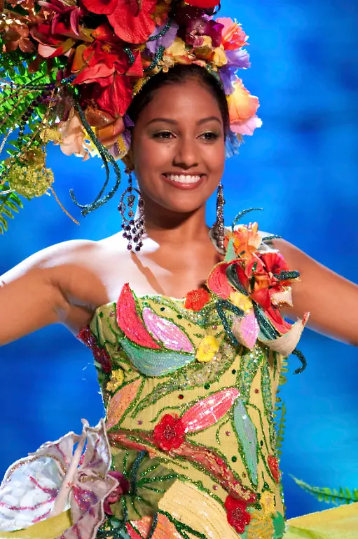 SIN89-MISSUNIVERSE-0819-11-JPG8963638874943161224