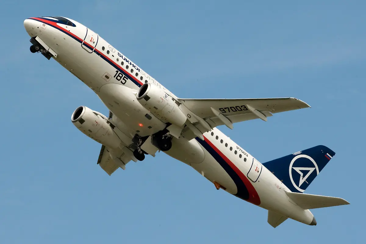 Superjet-03