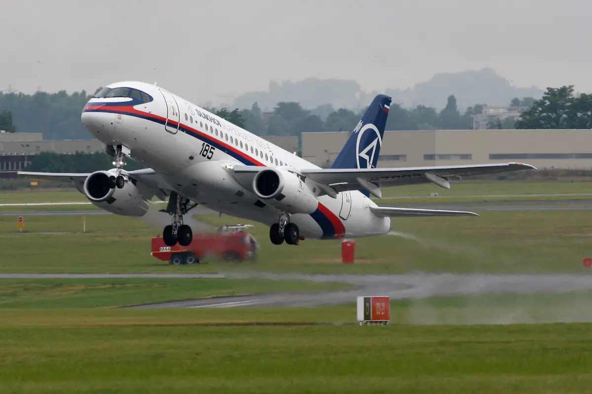 Superjet-06