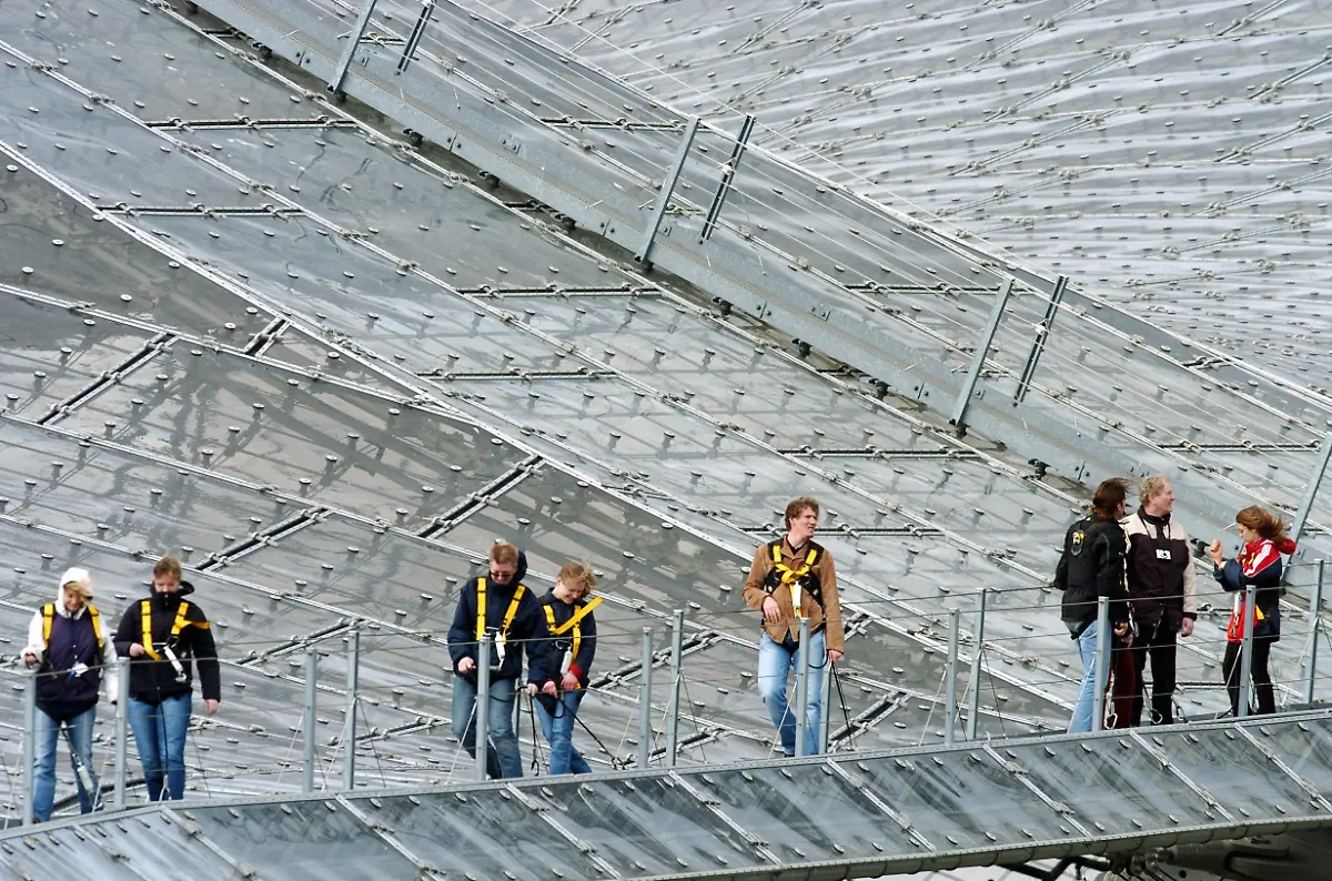 olympiastadion-dach-tour