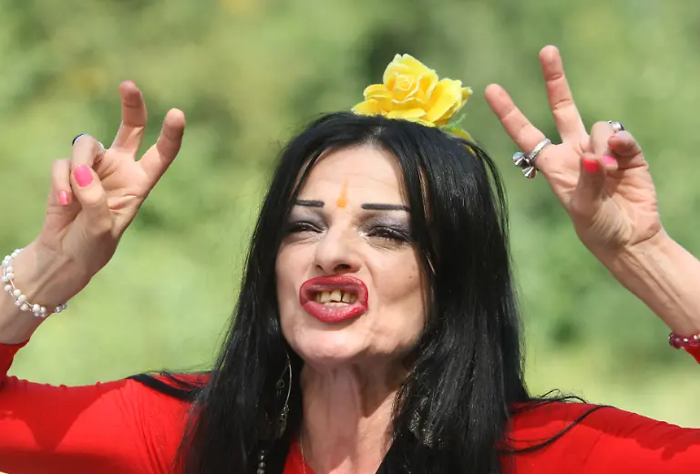 2lvo1723-jpg6148566912064960965