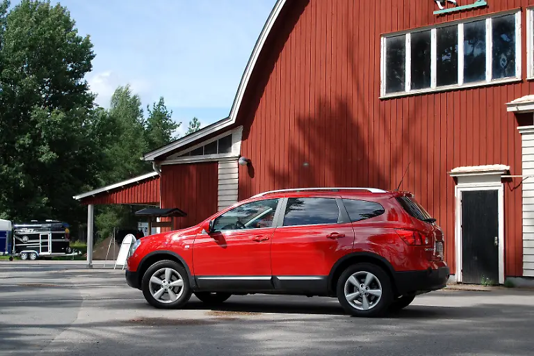 13-Nissan-Qashqai-2-21-07-2009-15-10-23
