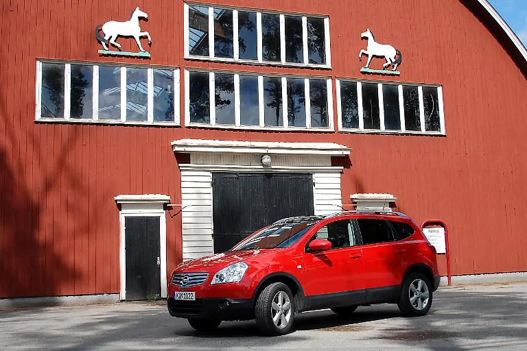 12-Nissan-Qashqai-2-21-07-2009-15-09-38