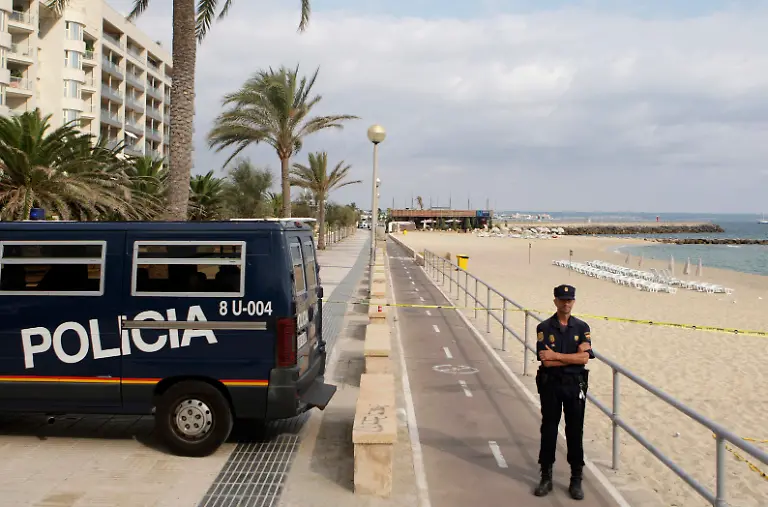 Spain-Bombing-DO108-jpg4869831598014842654