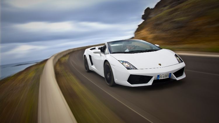 Lamborghini Gallardo Spyder: Sportwagen-Hersteller haben es mit teuren Materialien etwas leichter als Volumen-Produzenten.
