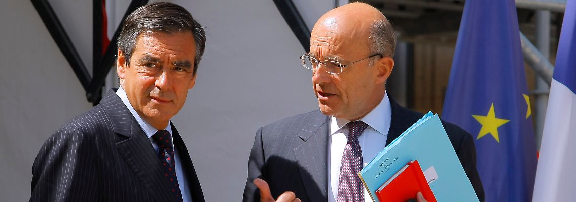 Wie und wo kann Frankreich am besten sparen?: Premier Fillon (links) und Außenminister Juppe haben sieben Tage Zeit.