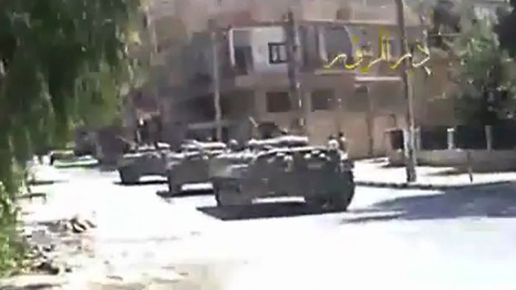 Syrische Panzer am 9. August in der Stadt Deir al-Zor.