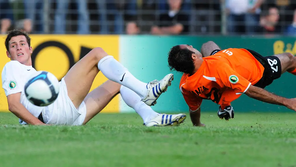 Germany-Soccer-Cup-LUE102-jpg8138074092669619757