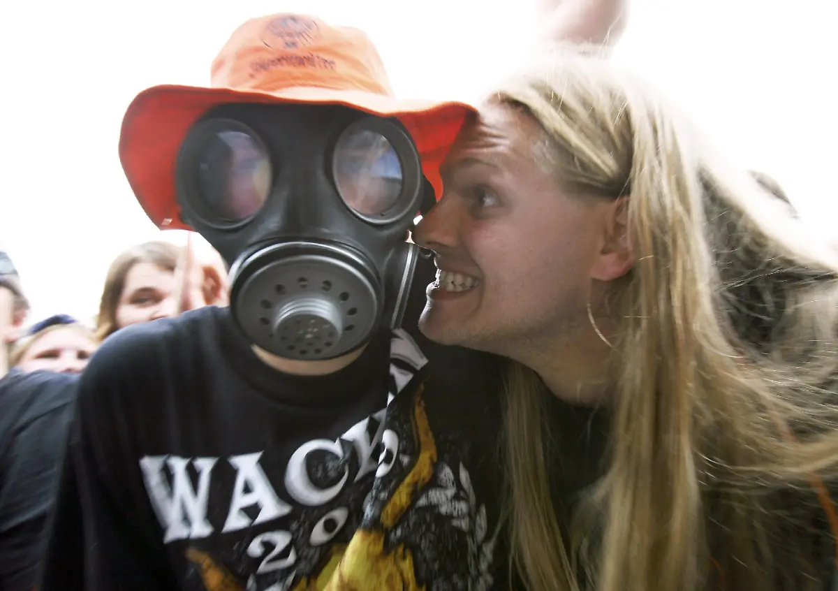 2ljm3325-jpg5652594574722852160