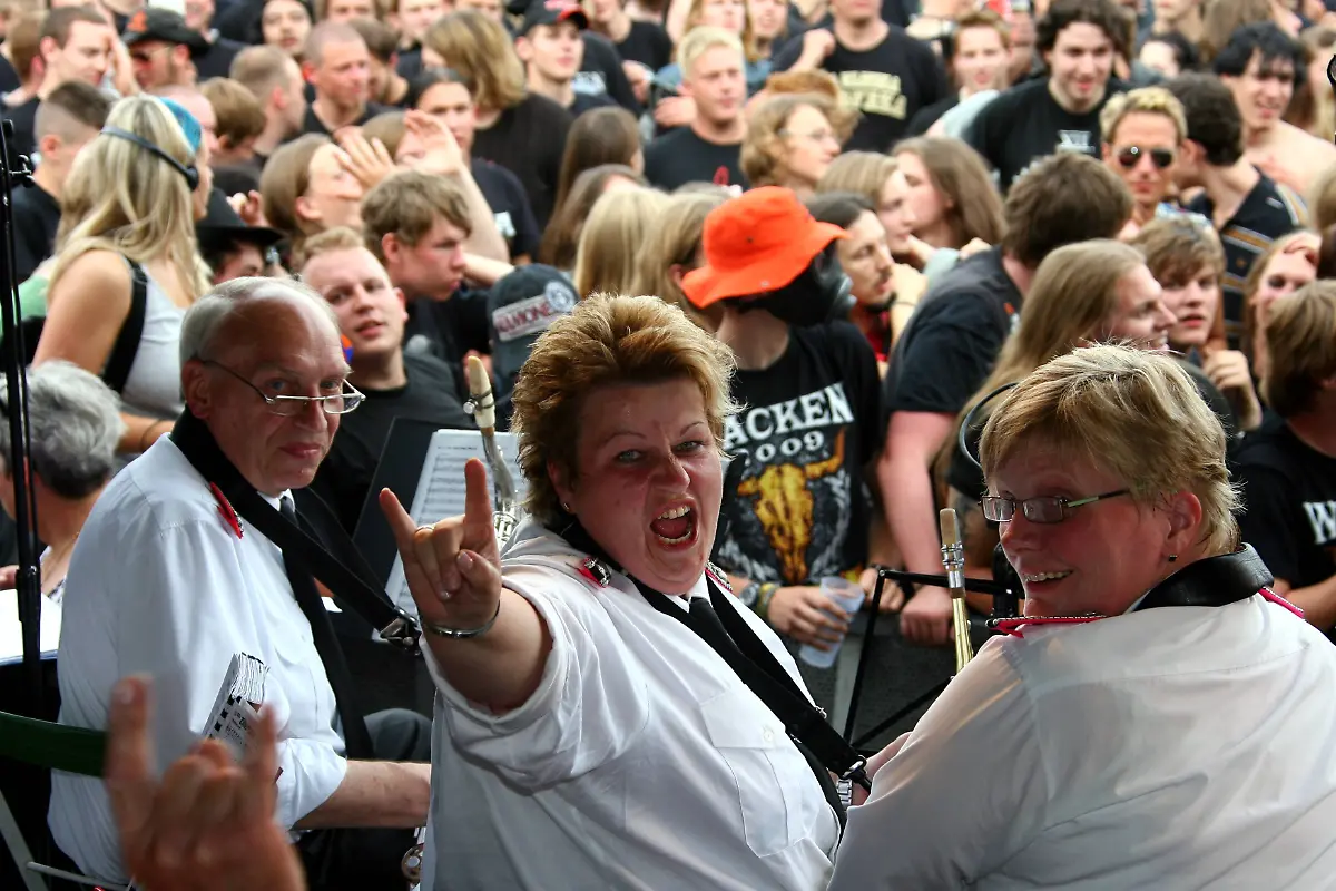 2lj82039-jpg6192022511021146563