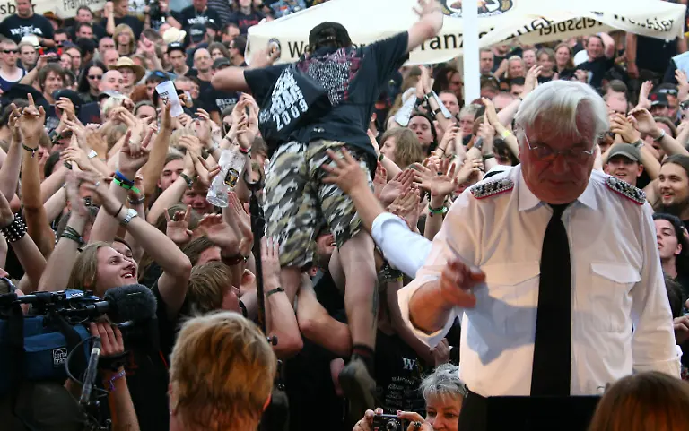 2lj82237-jpg3600456068318107917