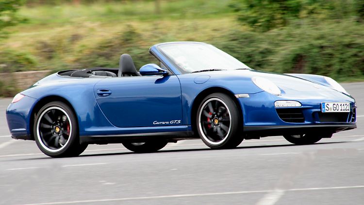 Mit mehr Hubraum und höherer Drehzahl erreicht der 6-Zylinder-Boxer 408 PS.