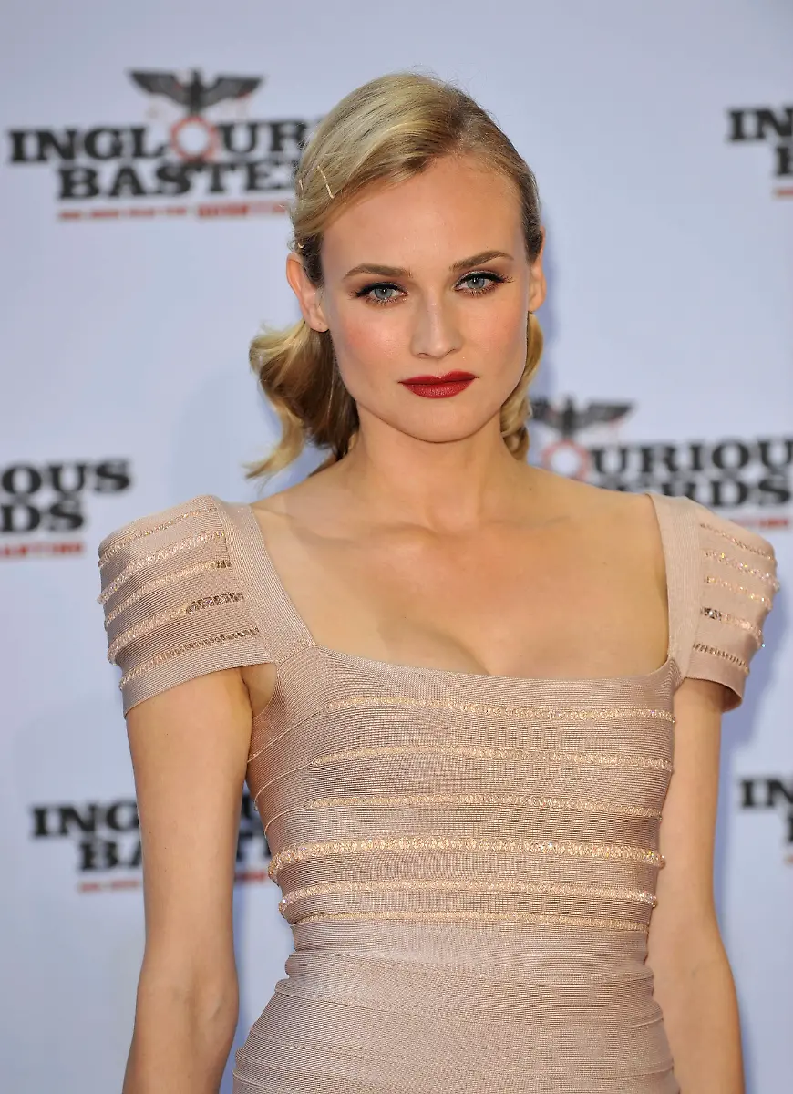 DEU-BB-Premiere-Inglourious-Basterds-BRO145-jpg8522111156977044463