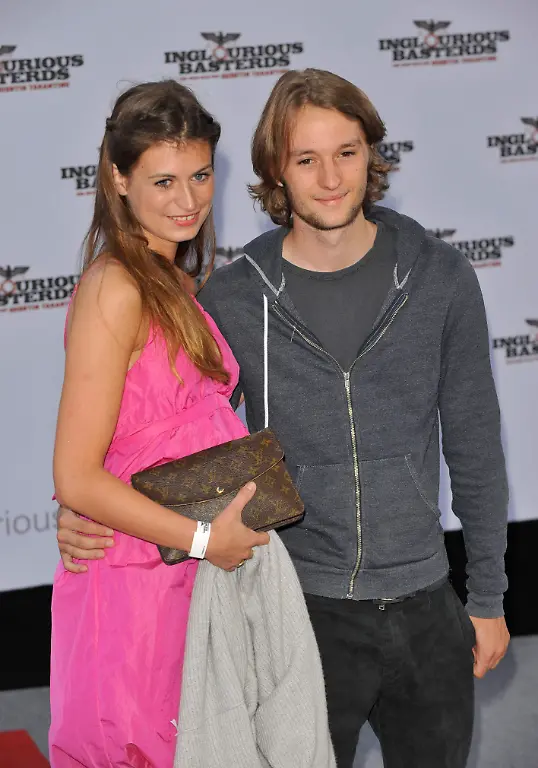 Germany-Inglourious-Basterds-BRO174-jpg1863252306422935124