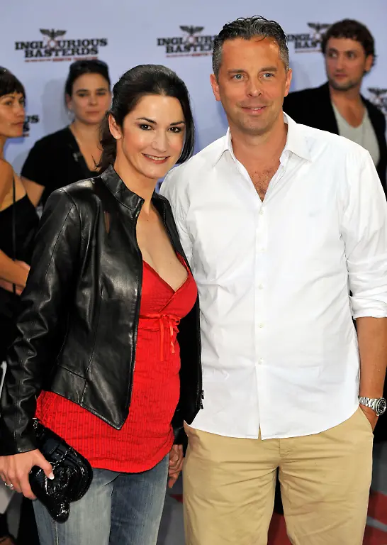 Germany-Movie-Inglourious-Basterds-BRO175-jpg6928222525921897542