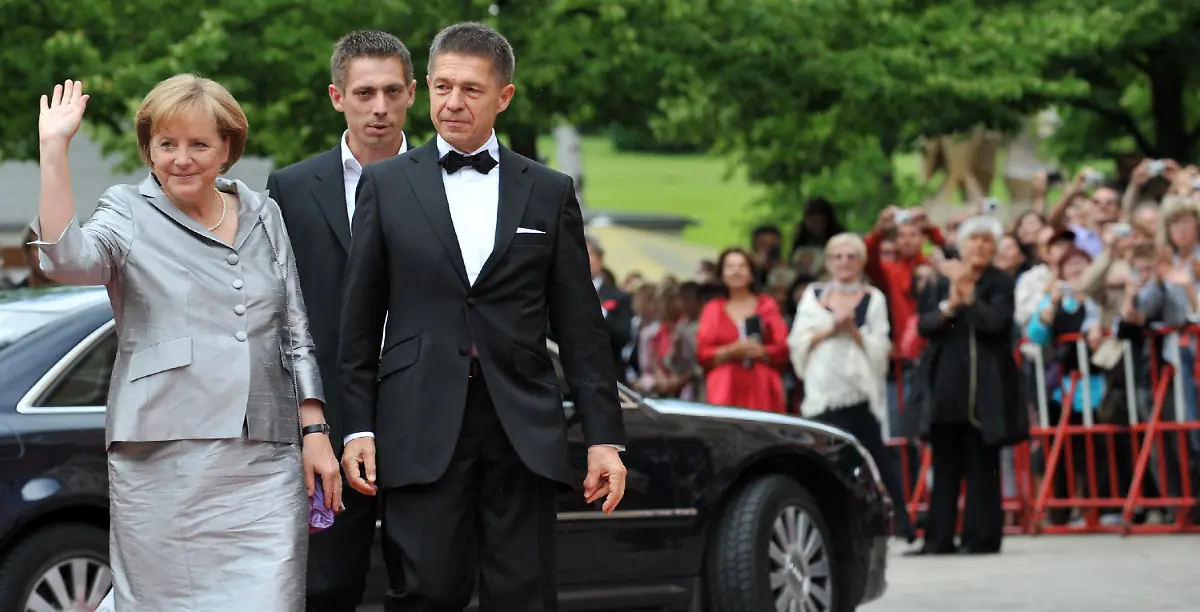 2lgh3301-jpg5003669232132108002