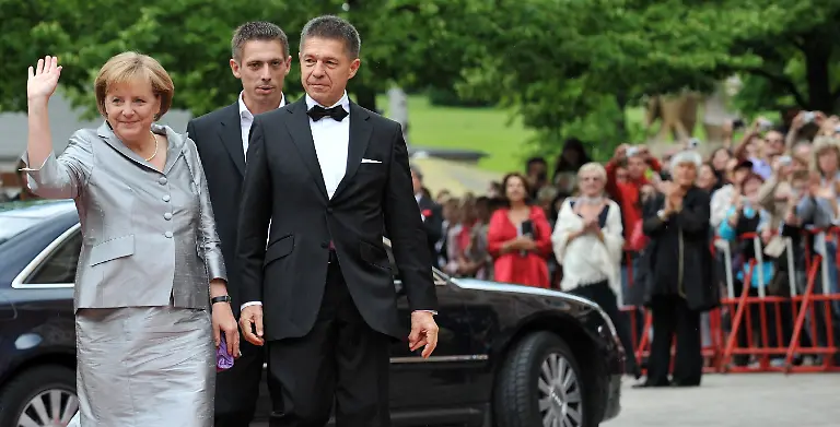 2lgh3301-jpg5003669232132108002