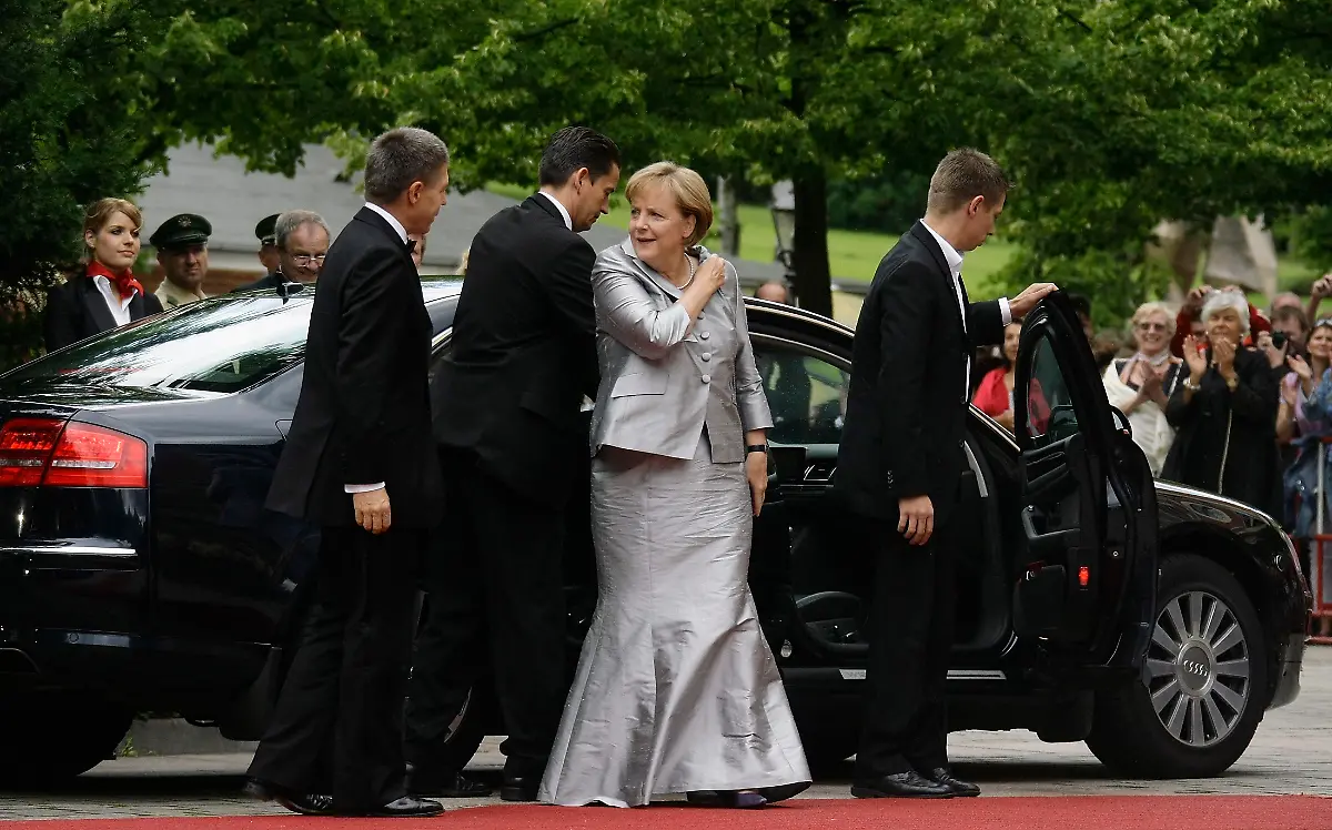 MDA32-GERMANY-0725-11-JPG6525402762662240108