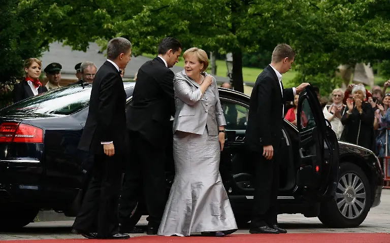 MDA32-GERMANY-0725-11-JPG6525402762662240108